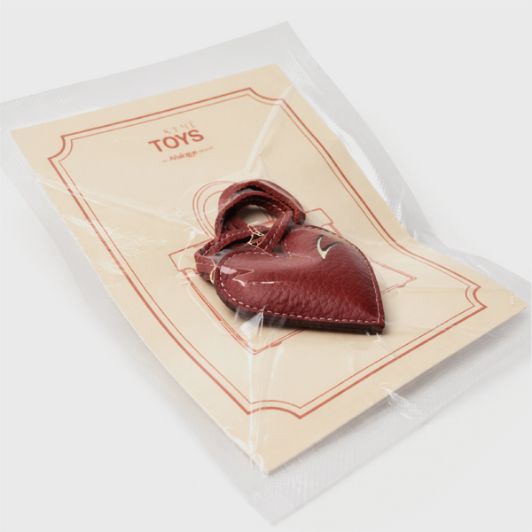 D'hippo's heart bag charm